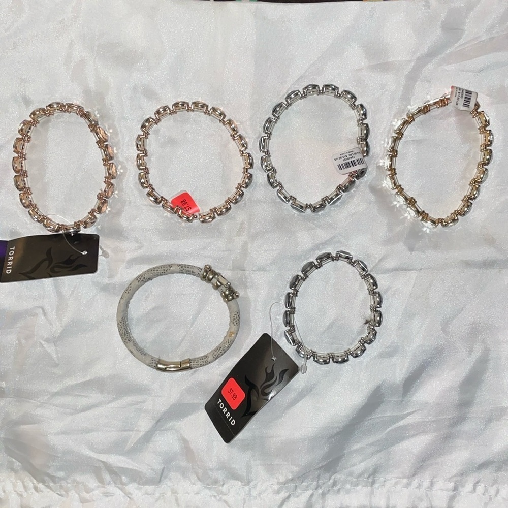 NWT bracelet lot​​ - Picture 4 of 6